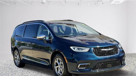 2022 Chrysler Pacifica Limited — Minivan — 31,288 mi — Sterling, VA