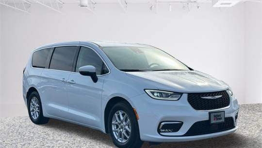 2023 Chrysler Pacifica Touring L — Minivan — 56,624 mi — Manassas, VA