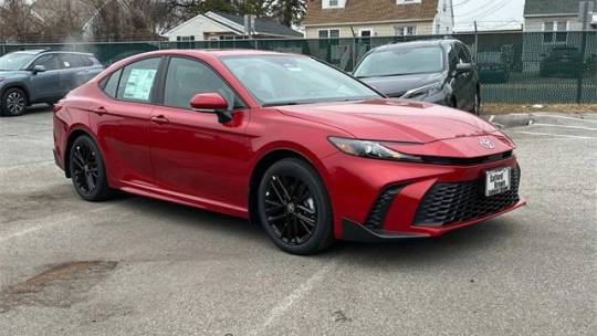 2025 Toyota Camry Hybrid SE — Sedan — 27,838 mi — Glen Burnie, MD
