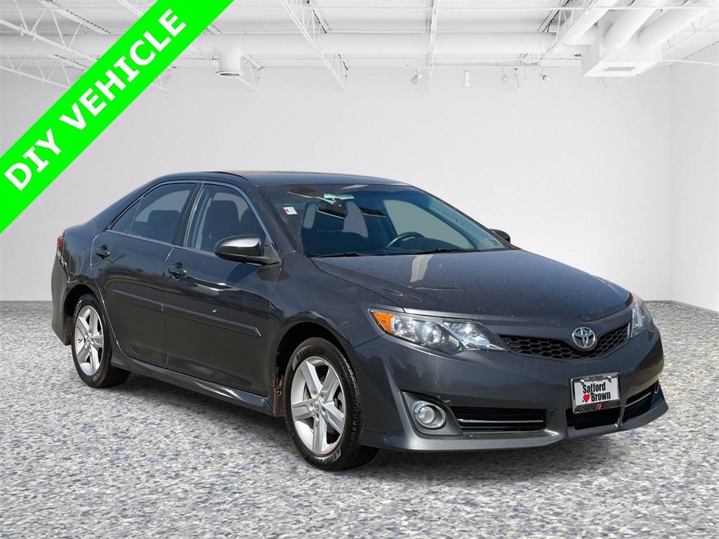 2014 Toyota Camry SE — Sedan — 200,587 mi — Sterling, VA