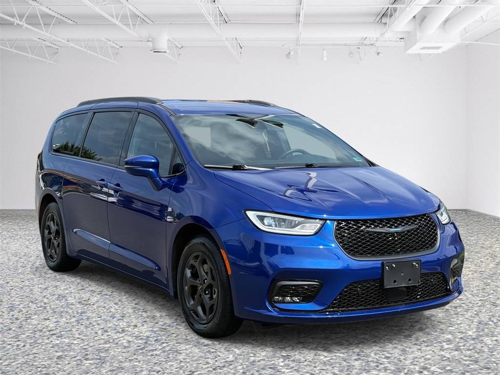 2021 Chrysler Pacifica Hybrid Touring L — Minivan — 34,750 mi — Sterling, VA