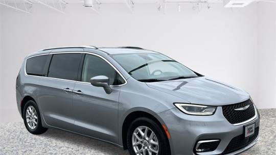 2021 Chrysler Pacifica Touring L — Minivan — 62,526 mi — Alexandria, VA