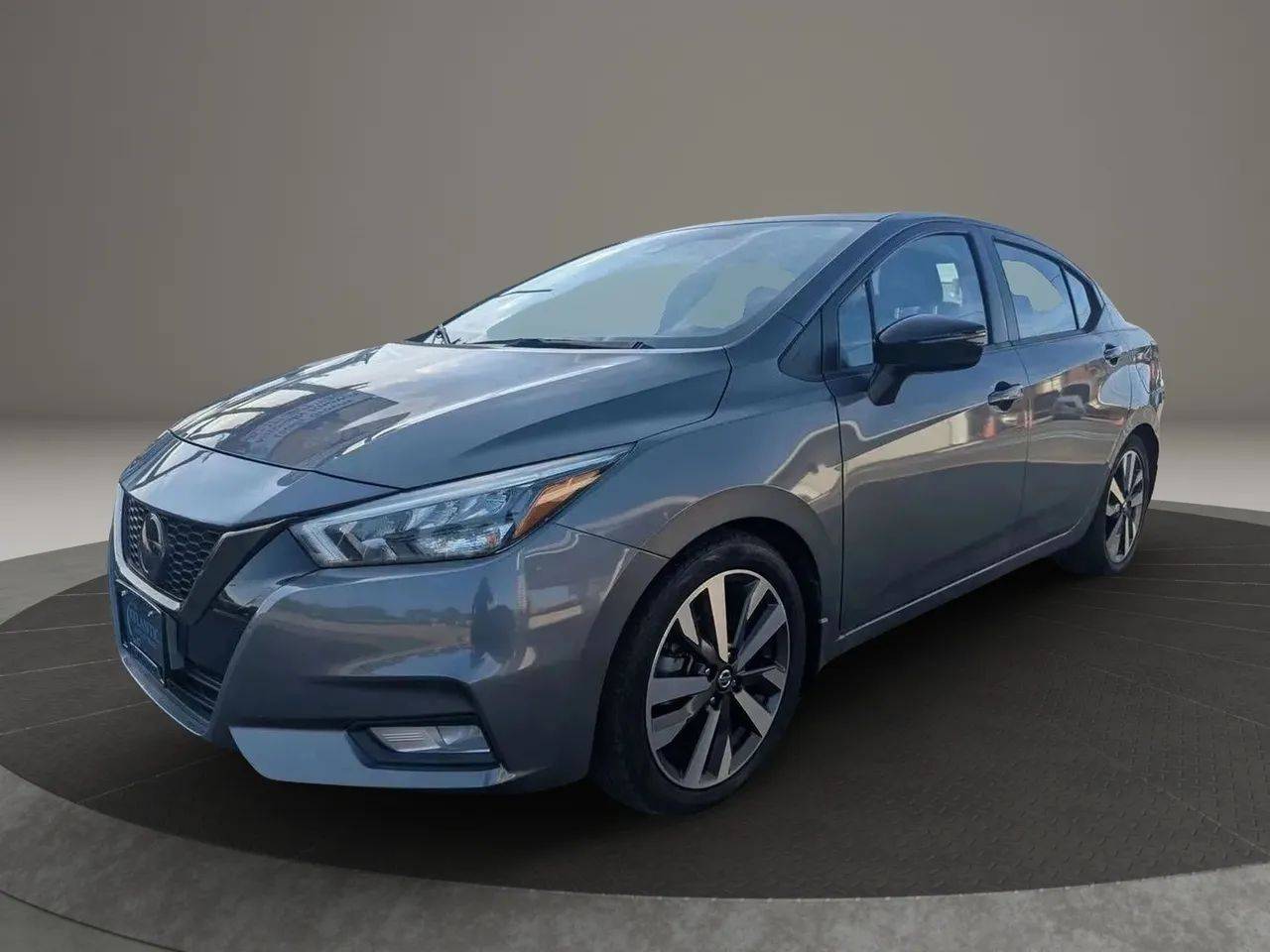 2020 Nissan Versa SR