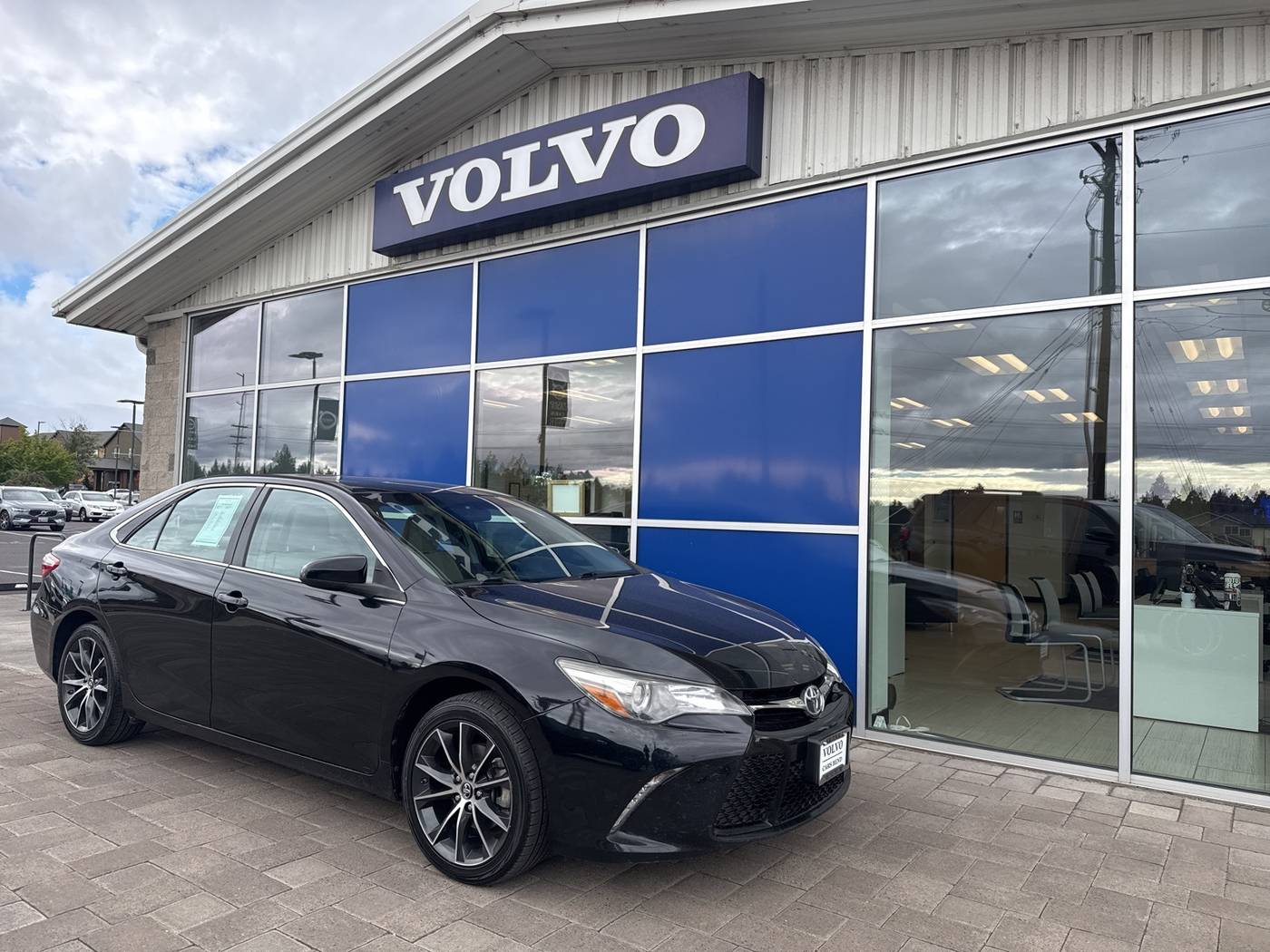 2016 Toyota Camry LE — Sedan — 123,103 mi — Bend, OR