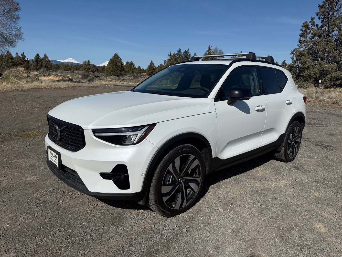 2024 Volvo XC40 Plus — SUV — 873 mi — Bend, OR