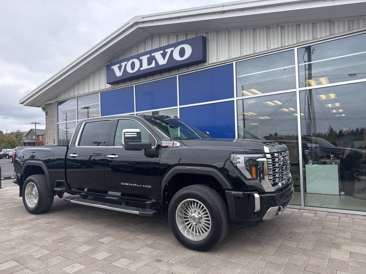 2025 GMC Sierra 3500HD Denali — Pickup Truck — 24,372 mi — Bend, OR