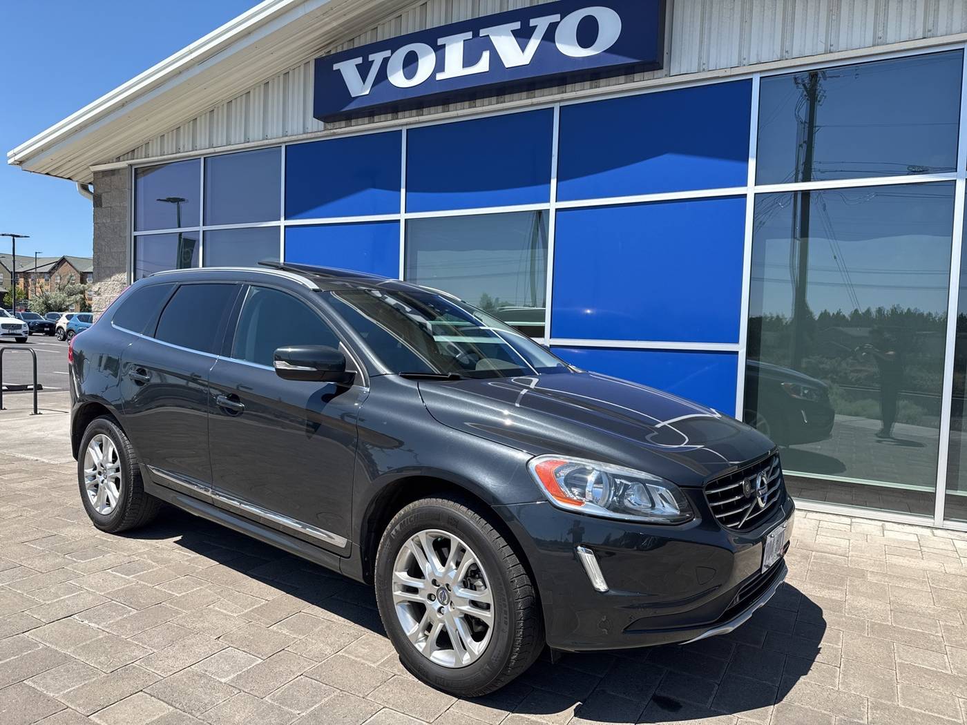 2014 Volvo XC60 3.2 Platinum — SUV — 127,519 mi — Bend, OR