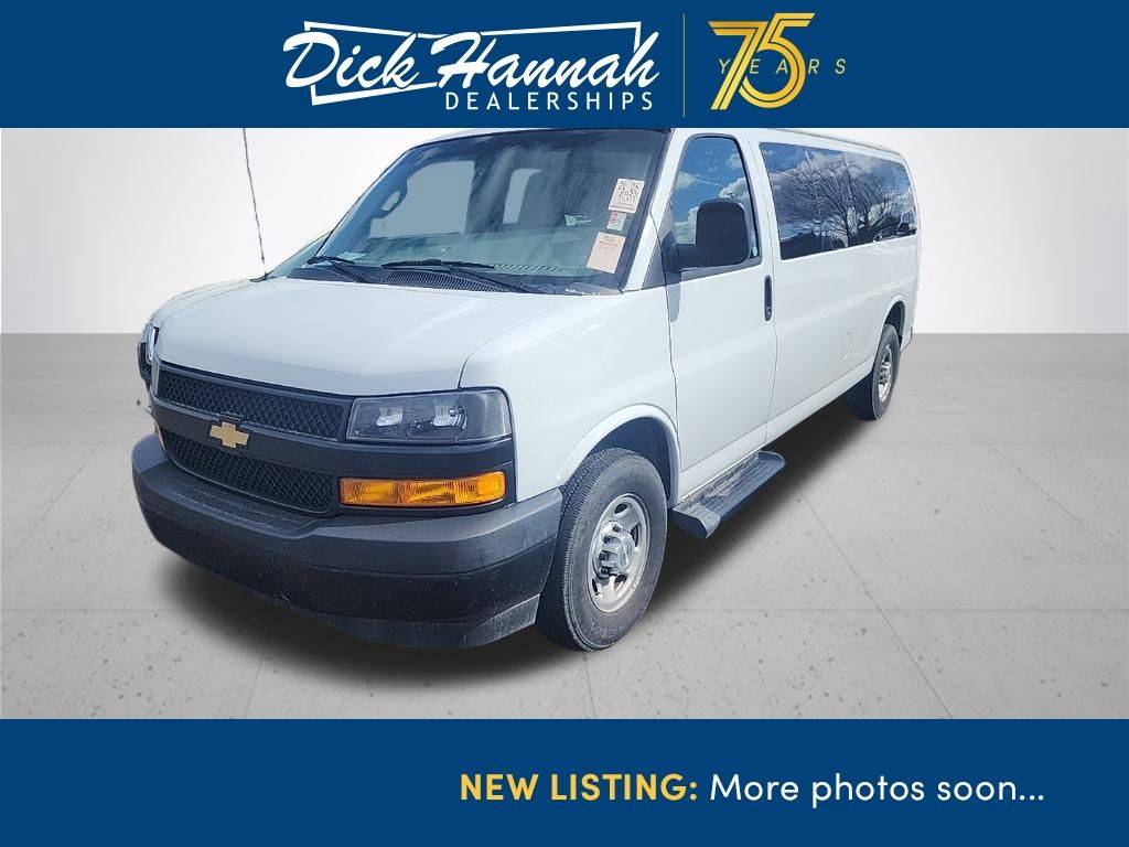 2022 Chevrolet Express Passenger LS — Passenger Van — 31,411 mi — Sandy, OR
