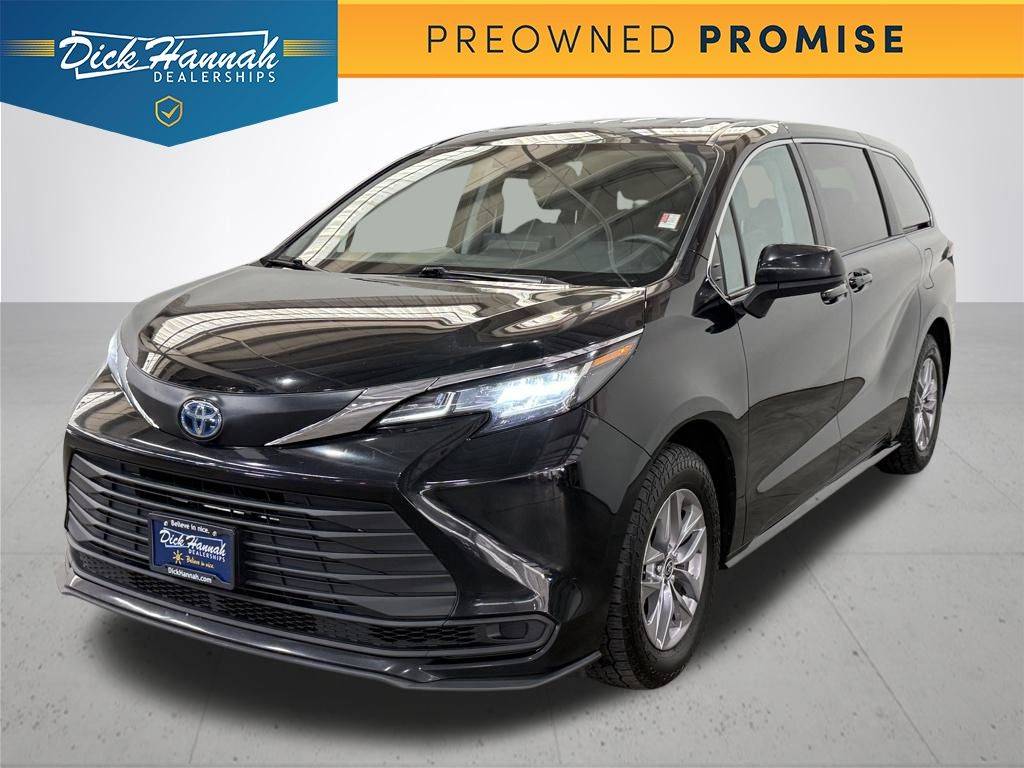2022 Toyota Sienna LE — Minivan — 97,644 mi — Sandy, OR