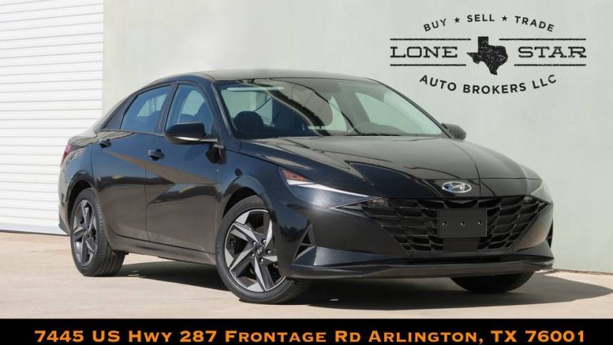 2023 Hyundai Elantra SEL — Sedan — 17,405 mi — Forney, TX
