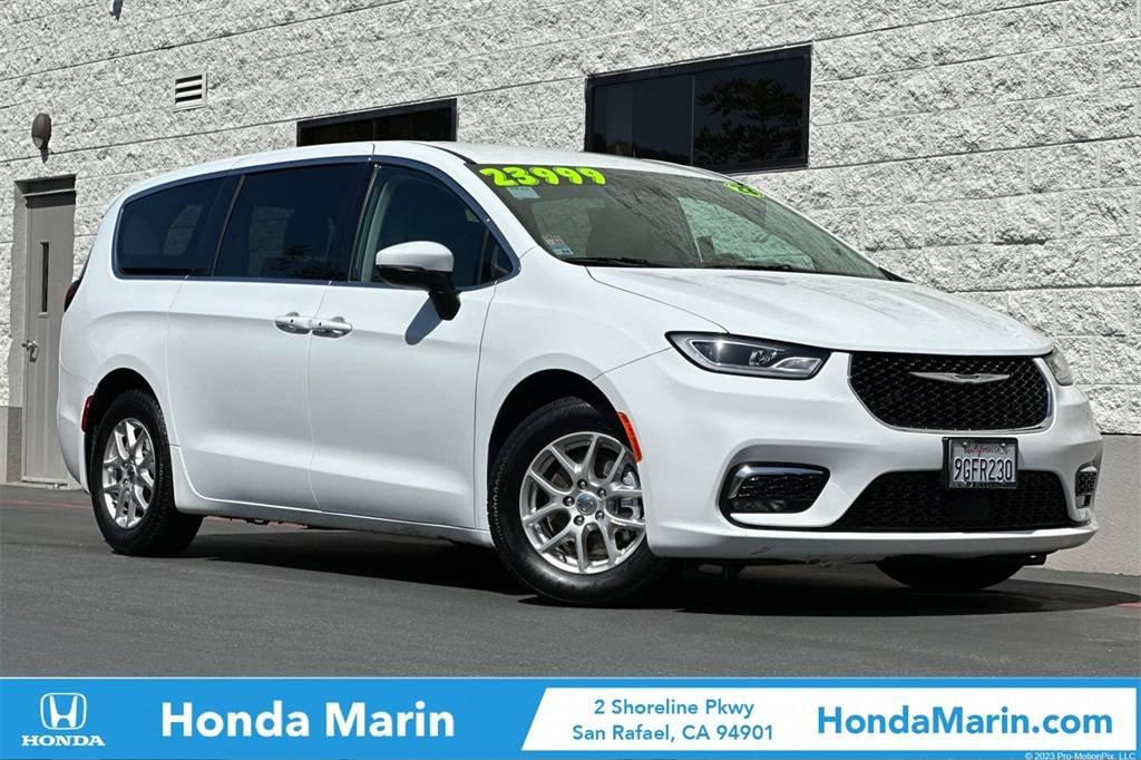 2023 Chrysler Pacifica Touring L — Minivan — 61,378 mi — San Rafael, CA