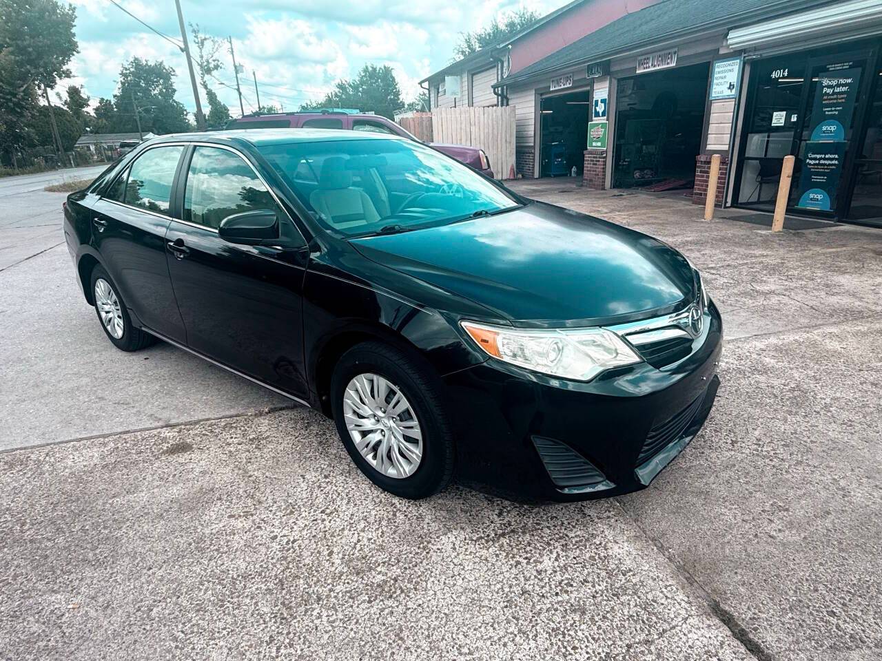 2014 Toyota Camry L — Sedan — 87,253 mi — Houston, TX