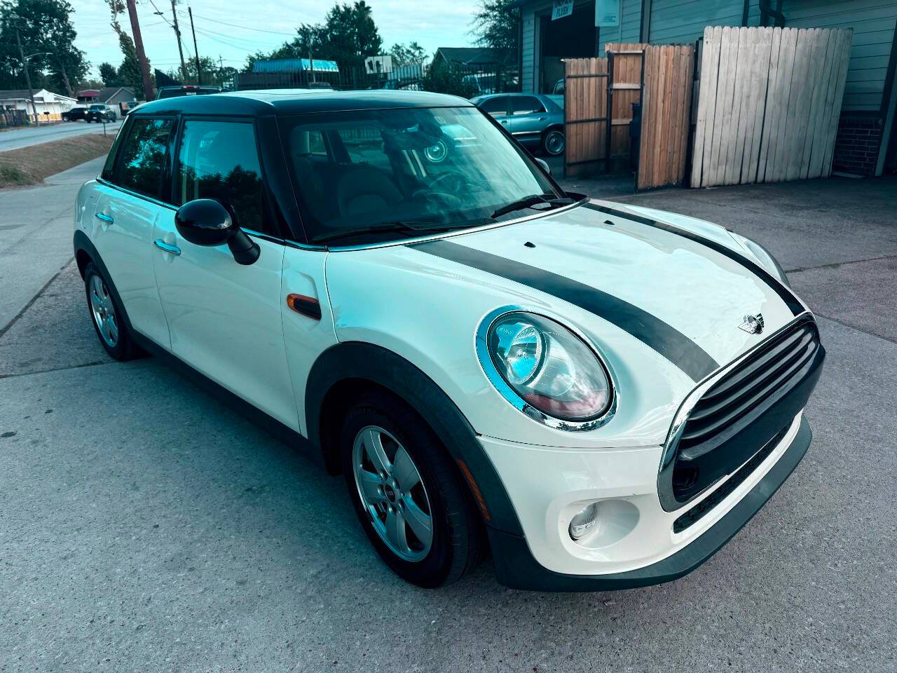 2016 MINI Hardtop Cooper — Hatchback — 92,414 mi — Houston, TX