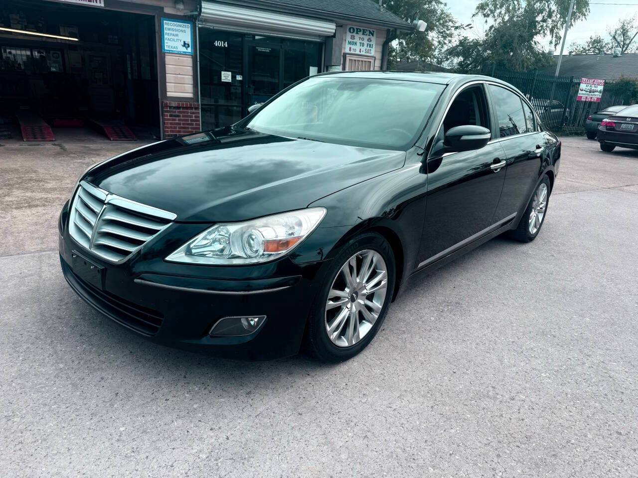 2010 Hyundai Genesis 4.6 — Sedan — 138,455 mi — Houston, TX
