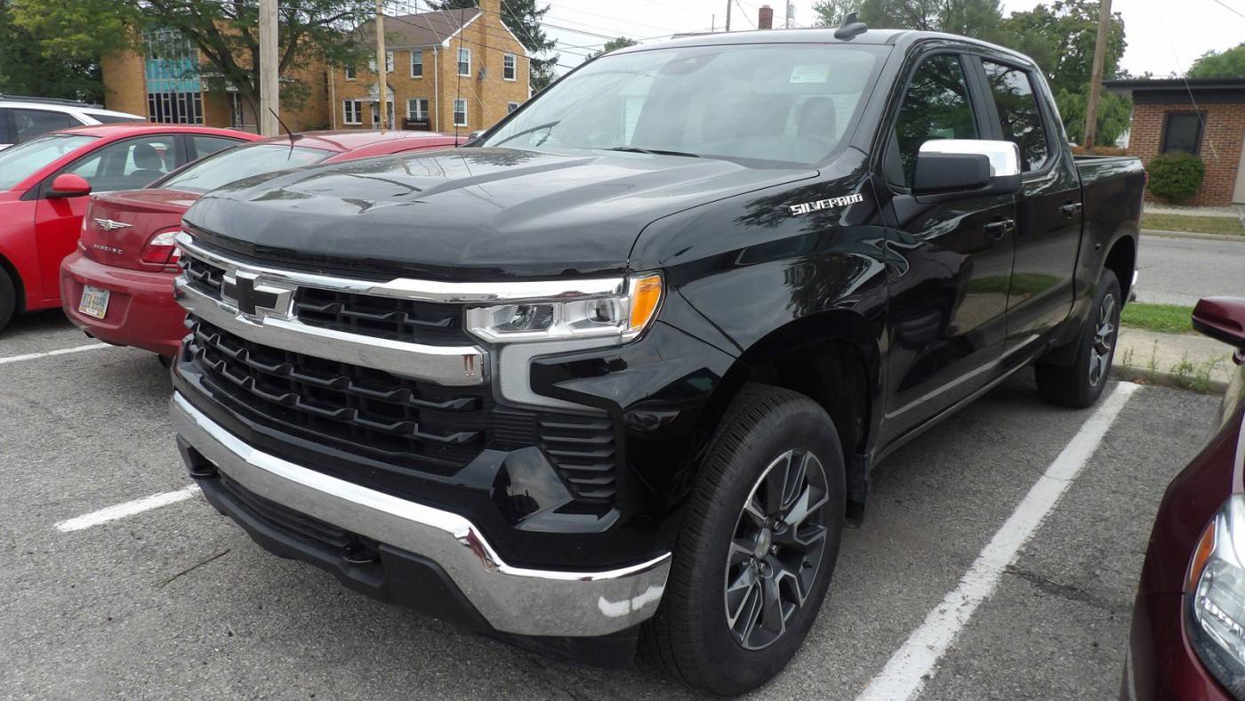 2023 Chevrolet Silverado 1500 LT — Pickup Truck — 12,101 mi — Bryan, OH