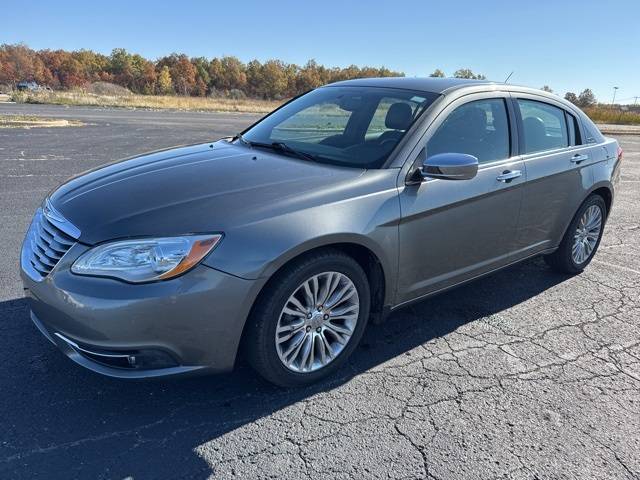 2013 Chrysler 200 Limited — Sedan — 43,016 mi — Defiance, OH