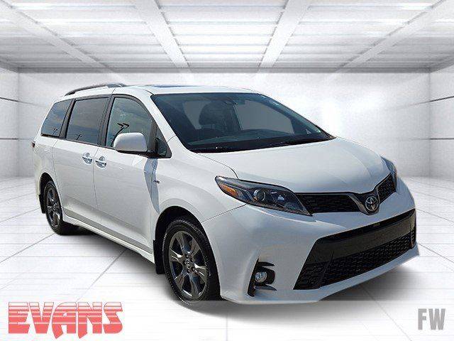 2019 Toyota Sienna SE — Minivan — 143,708 mi — Fort Wayne, IN