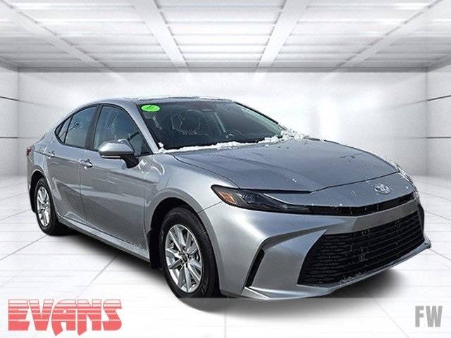 2025 Toyota Camry LE — Sedan — 5,252 mi — Fort Wayne, IN