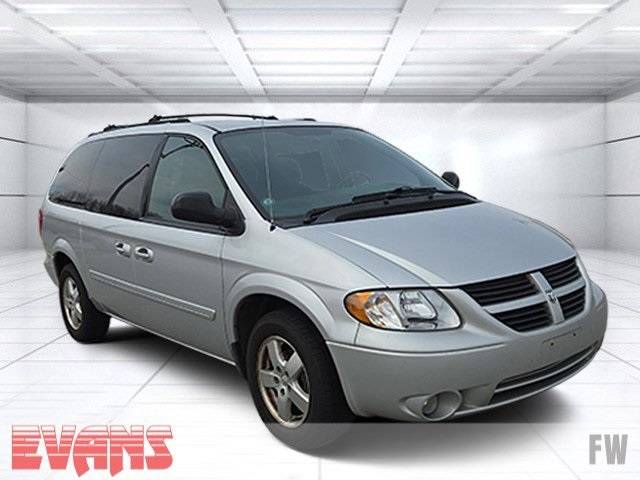 2005 Dodge Caravan SXT — Minivan — 147,041 mi — Fort Wayne, IN