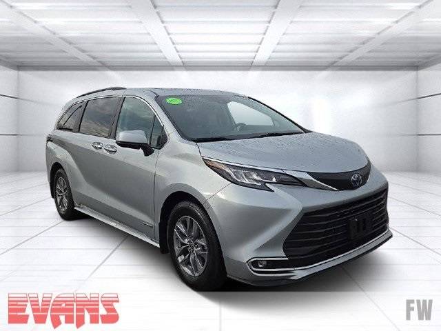 2021 Toyota Sienna XLE — Minivan — 65,730 mi — Fort Wayne, IN