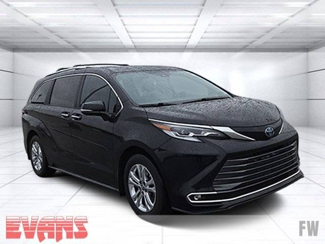 2023 Toyota Sienna Platinum — Minivan — 54,652 mi — Fort Wayne, IN