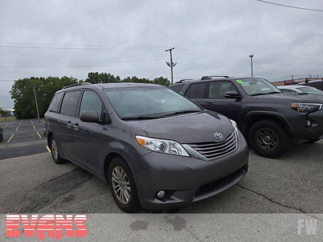2015 Toyota Sienna L — Minivan — 180,257 mi — Fort Wayne, IN