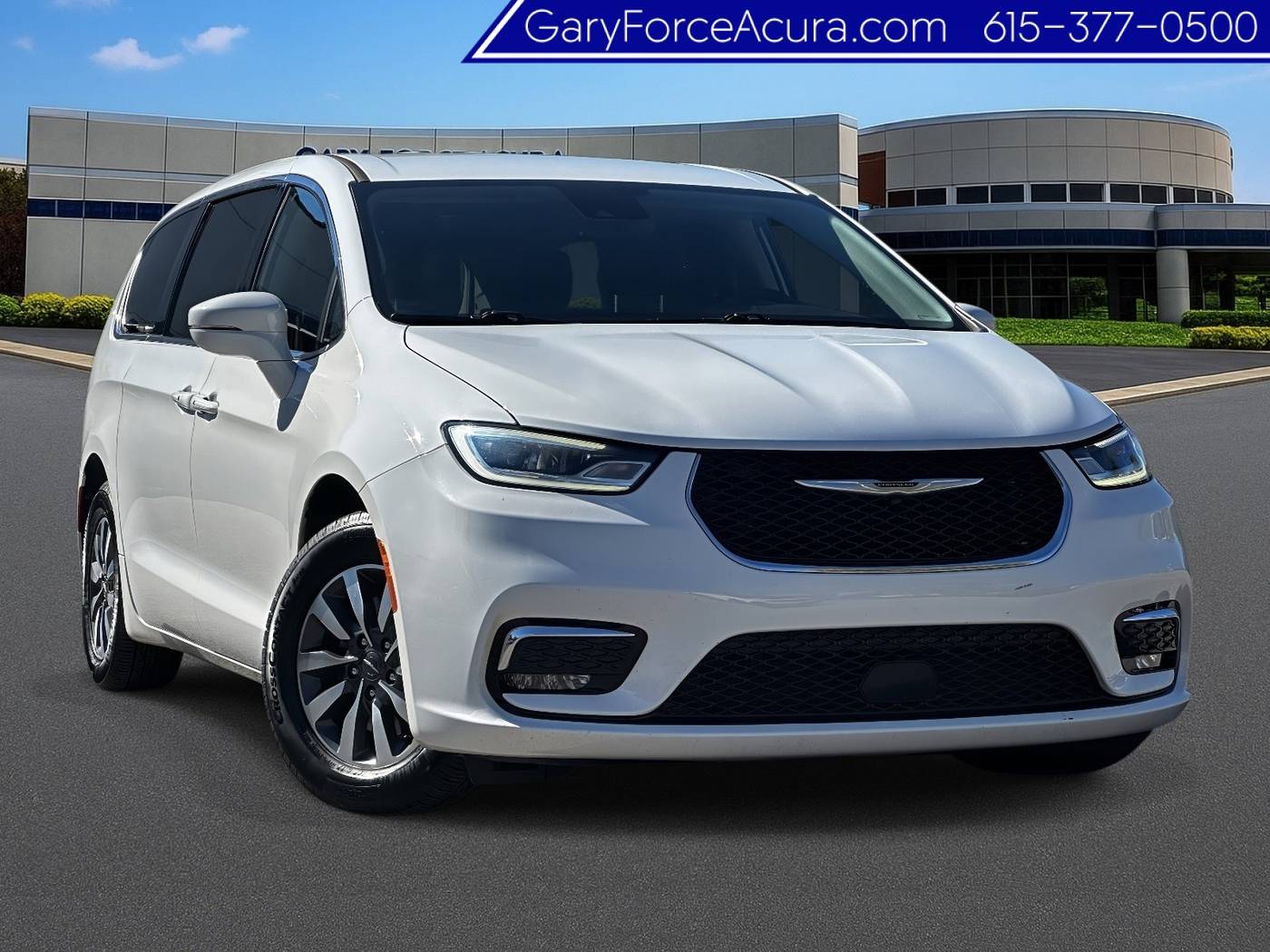 2022 Chrysler Pacifica Hybrid Touring L — Minivan — 71,400 mi — Brentwood, TN