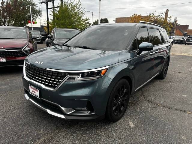 2022 Kia Carnival SX Prestige — Minivan — 35,502 mi — Chicago, IL