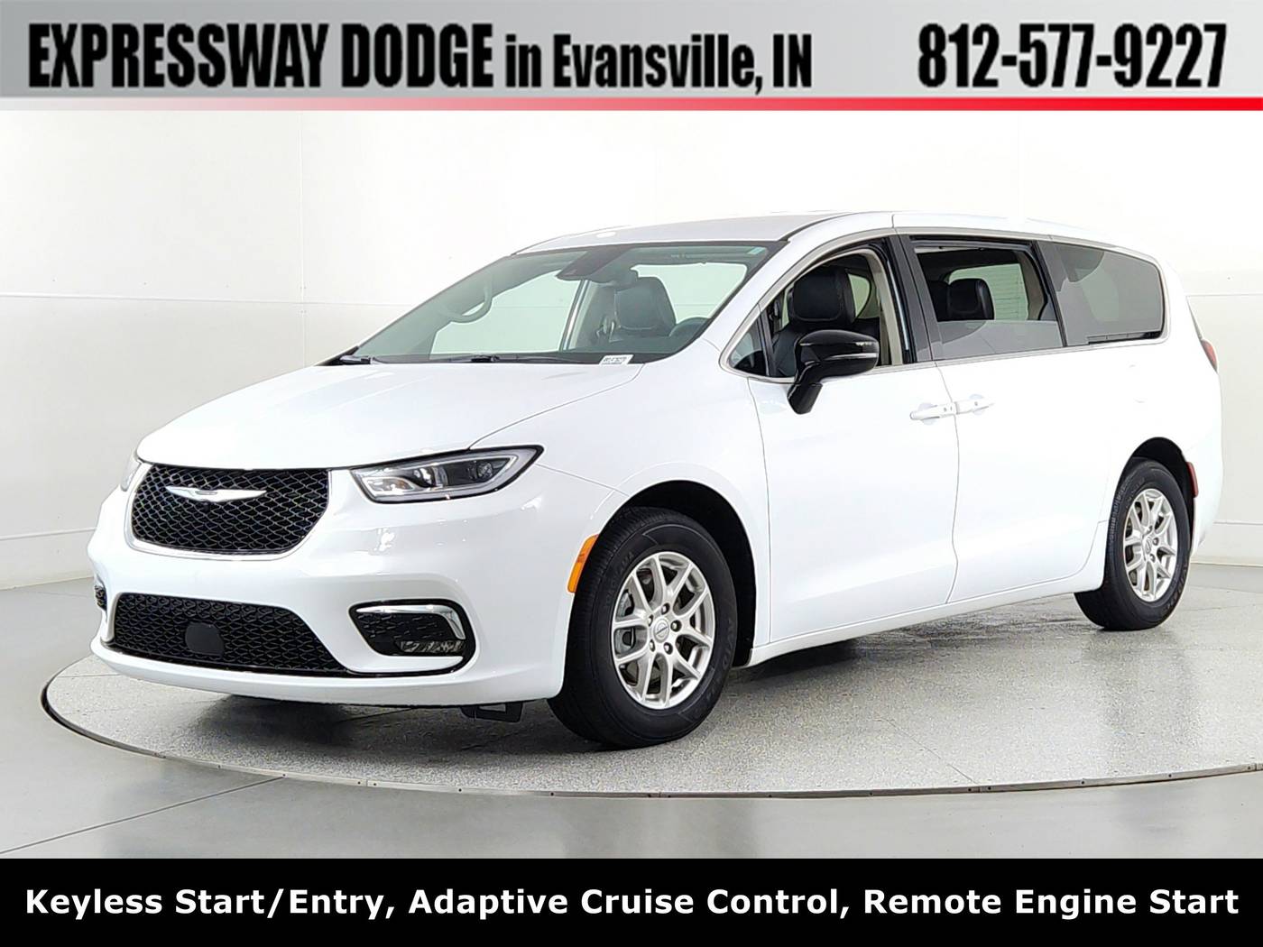 2024 Chrysler Pacifica Touring L — Minivan — 20,569 mi — Evansville, IN