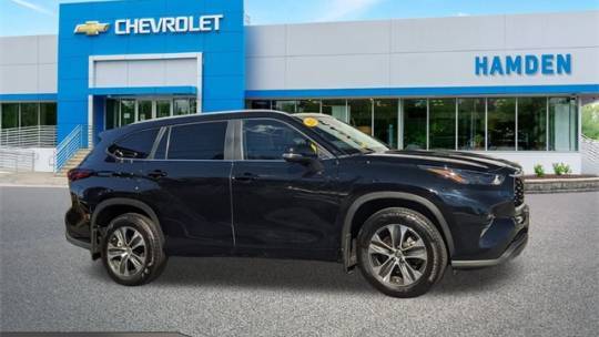 2023 Toyota Highlander XLE — SUV — 11,562 mi — Hamden, CT