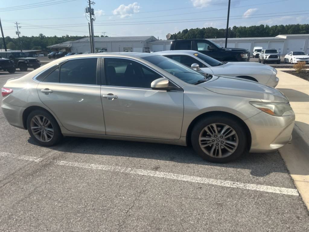 2015 Toyota Camry SE — Sedan — 111,877 mi — Arab, AL