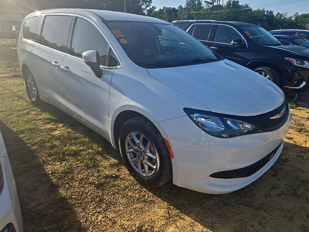 2022 Chrysler Voyager LX — Minivan — 33,729 mi — Arab, AL