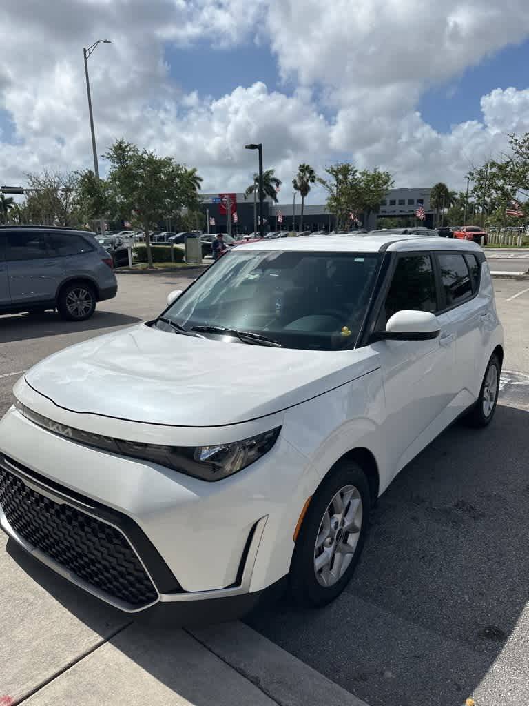 2023 Kia Soul LX — Hatchback — 20,364 mi — Miami, FL