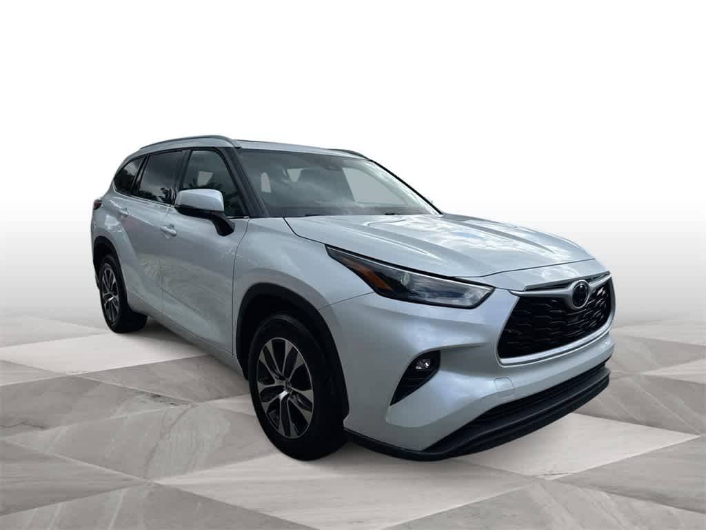 2022 Toyota Highlander XLE — SUV — 17,685 mi — Miami, FL