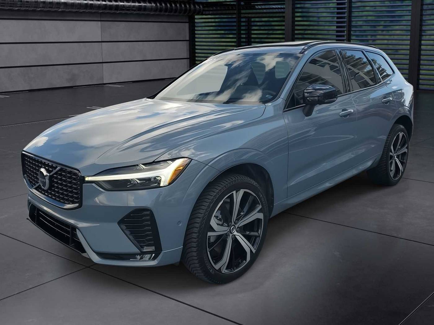 2022 Volvo XC60 R-Design — SUV — 16,305 mi — Fort Lauderdale, FL