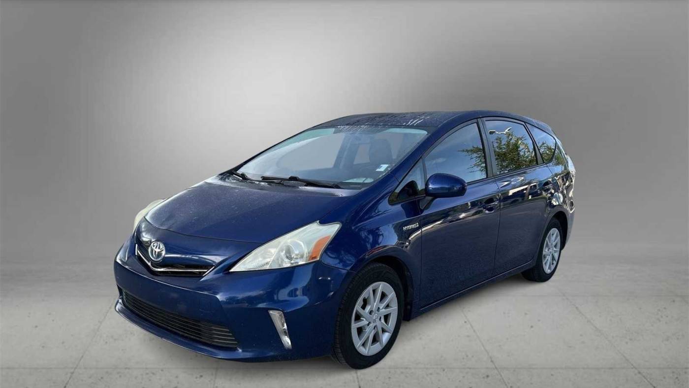 2013 Toyota Prius v Three