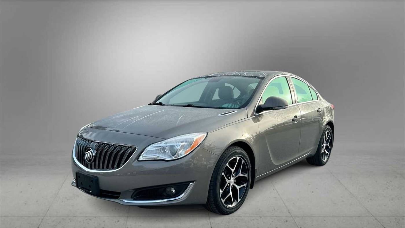 2017 Buick Regal Sport Touring — Sedan — 38,300 mi — Wesley Chapel, FL