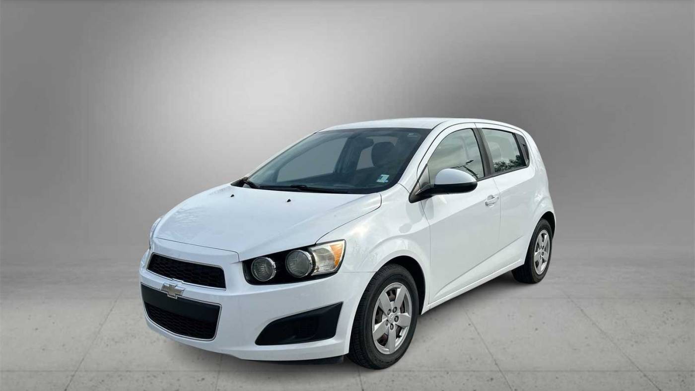 2016 Chevrolet Sonic LS — Hatchback — 60,888 mi — Wesley Chapel, FL