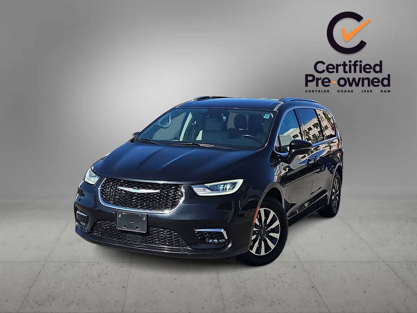 2021 Chrysler Pacifica Hybrid Touring L — Minivan — 71,413 mi — Las Vegas, NV