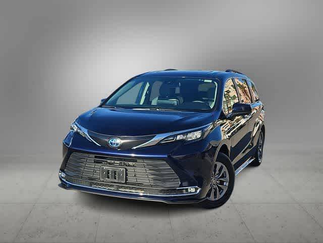 2024 Toyota Sienna XLE — Minivan — 26,301 mi — Las Vegas, NV