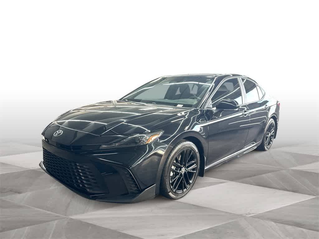 2025 Toyota Camry Hybrid SE — Sedan — 11,027 mi — Doral, FL