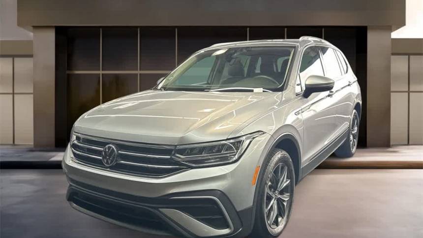 2023 Volkswagen Tiguan SE — SUV — 11,137 mi — Doral, FL