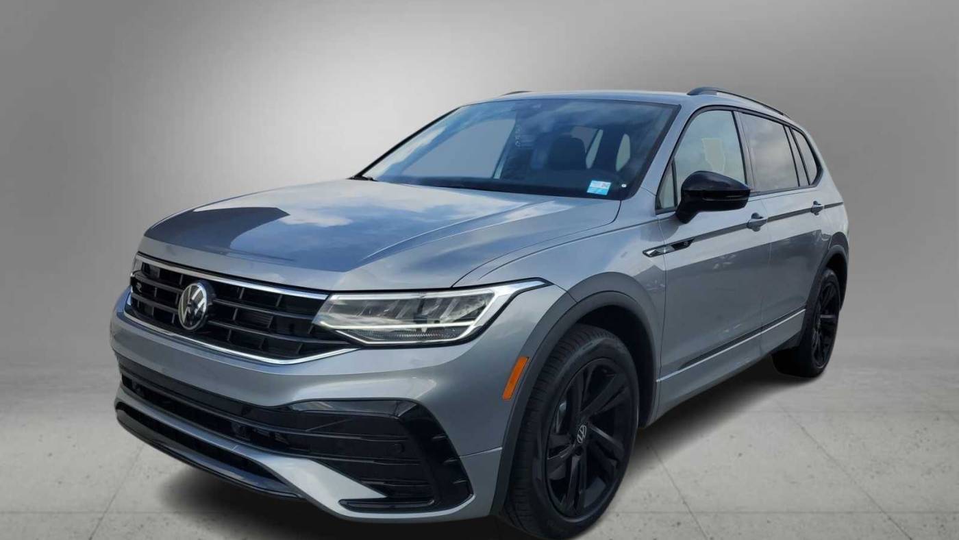 2024 Volkswagen Tiguan SE R-Line Black — SUV — 7,434 mi — Doral, FL