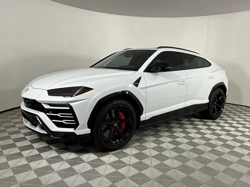 2020 Lamborghini Urus Standard