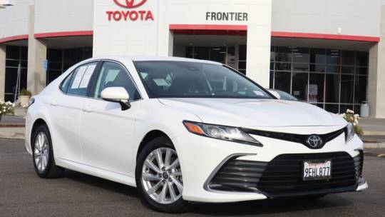 2023 Toyota Camry LE — Sedan — 25,615 mi — Valencia, CA
