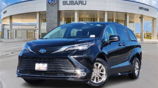 2024 Toyota Sienna XLE — Minivan — 18,666 mi — Buda, TX