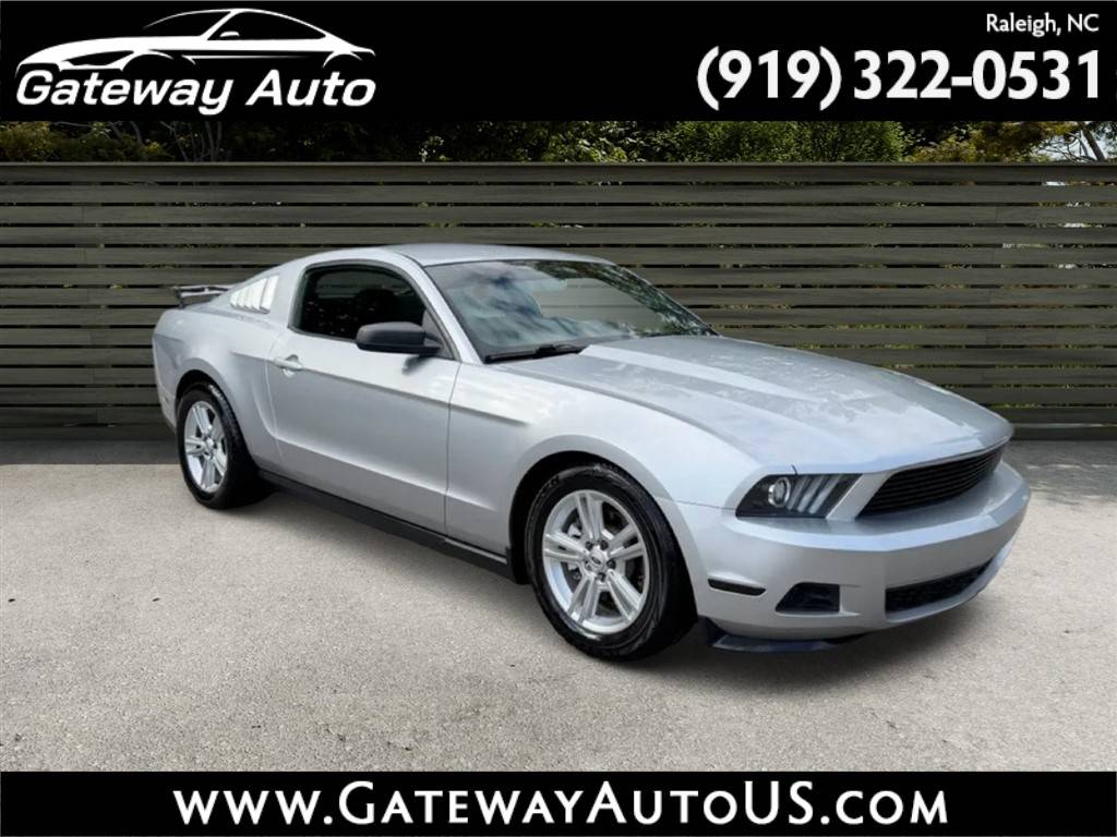 2011 Ford Mustang V6