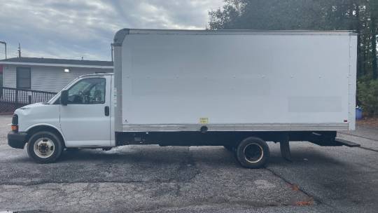 2012 gmc box truck