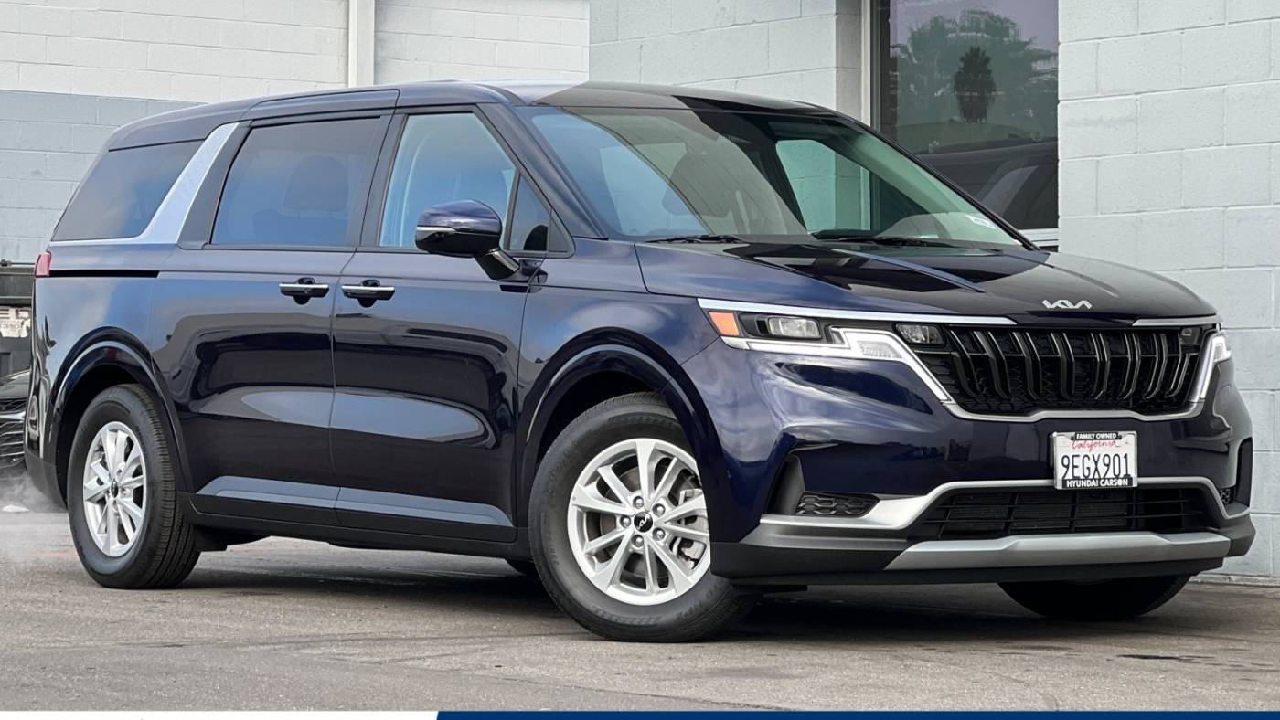 2023 Kia Carnival LXS — Minivan — 9,732 mi — Carson, CA