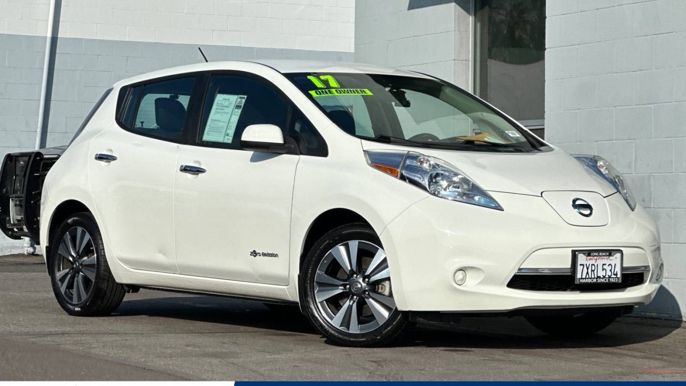 2017 Nissan LEAF SV — Hatchback — 31,699 mi — Carson, CA